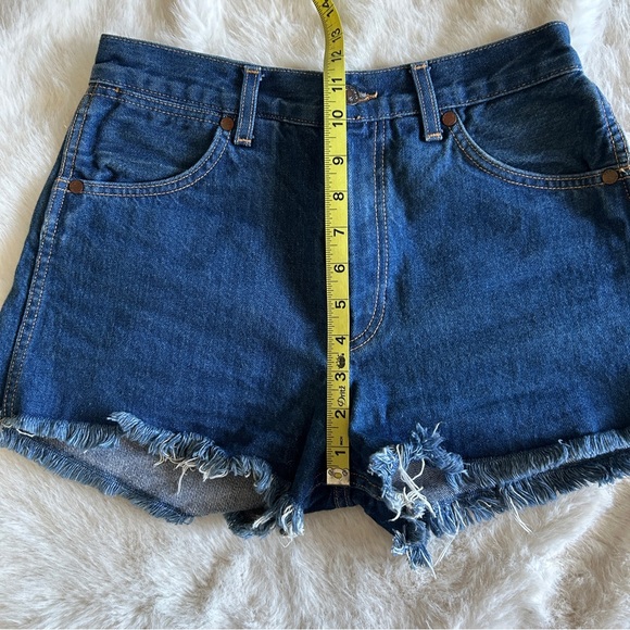 Re/Done Denim Shorts, Size 26 - Picture 4 of 7